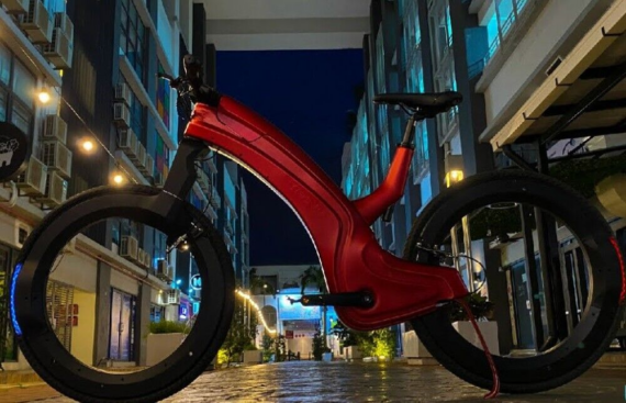 2023 Hubless E-Bike Reevo Ultimate Security, Smart Features, 37-Mile Range 2023