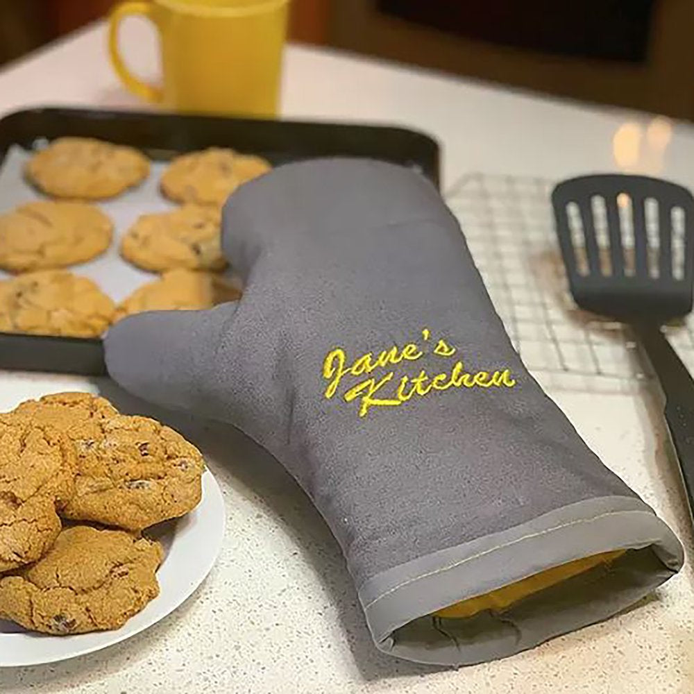 Brother PE800 Computerized Embroidery Machine, 5"x7" Area, LCD Screen, 138 Designs, 11 Fonts, USB Port