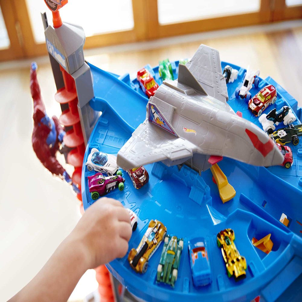 Hot Wheels Super Ultimate Garage Track Set with 4 Cars & Jet Plane, Over 3ft Tall, 140+ Car Storage, Motorized Elevator