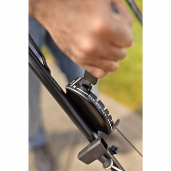 Troy-Bilt TBE550 Driveway Edger, 140cc Briggs & Stratton Engine, 9" Triple-Edge Blade, 3 Bevel Positions