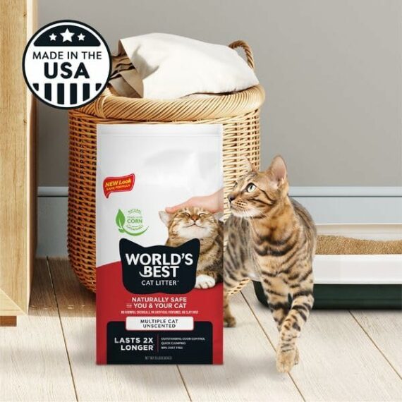 World's Best Cat Litter Multiple Cat Unscented  32-Pounds - Natural Ingredients  Quick Clumping  Flushable  99% Dust Free & Made in USA - Long-Lasting Odor Control & Easy Scooping